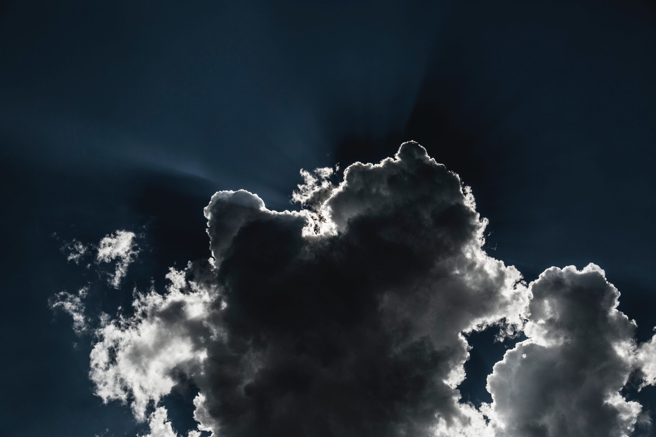 simone-viani-9ikL6XaUlG4-unsplash